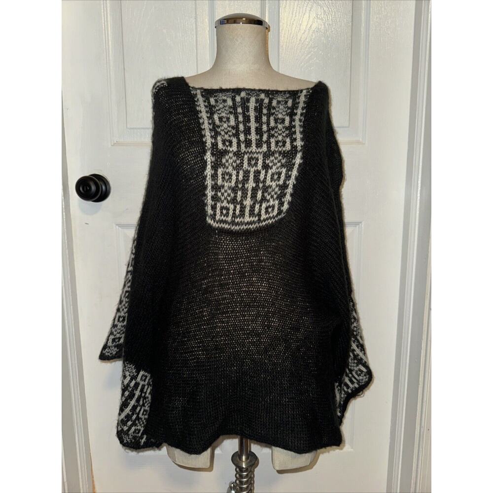 WOODEN SHIPS Women's Sweater M/L Embroidered Mohair Aztec Knit Paola Buendia
